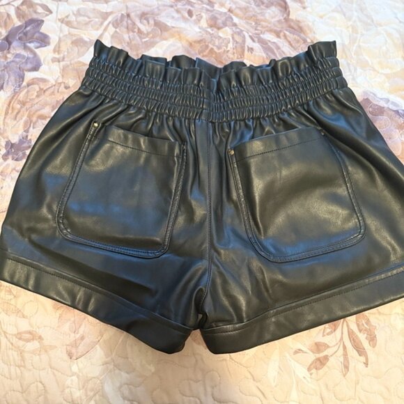 Black Faux Leather Shorts Size L - Picture 2 of 4